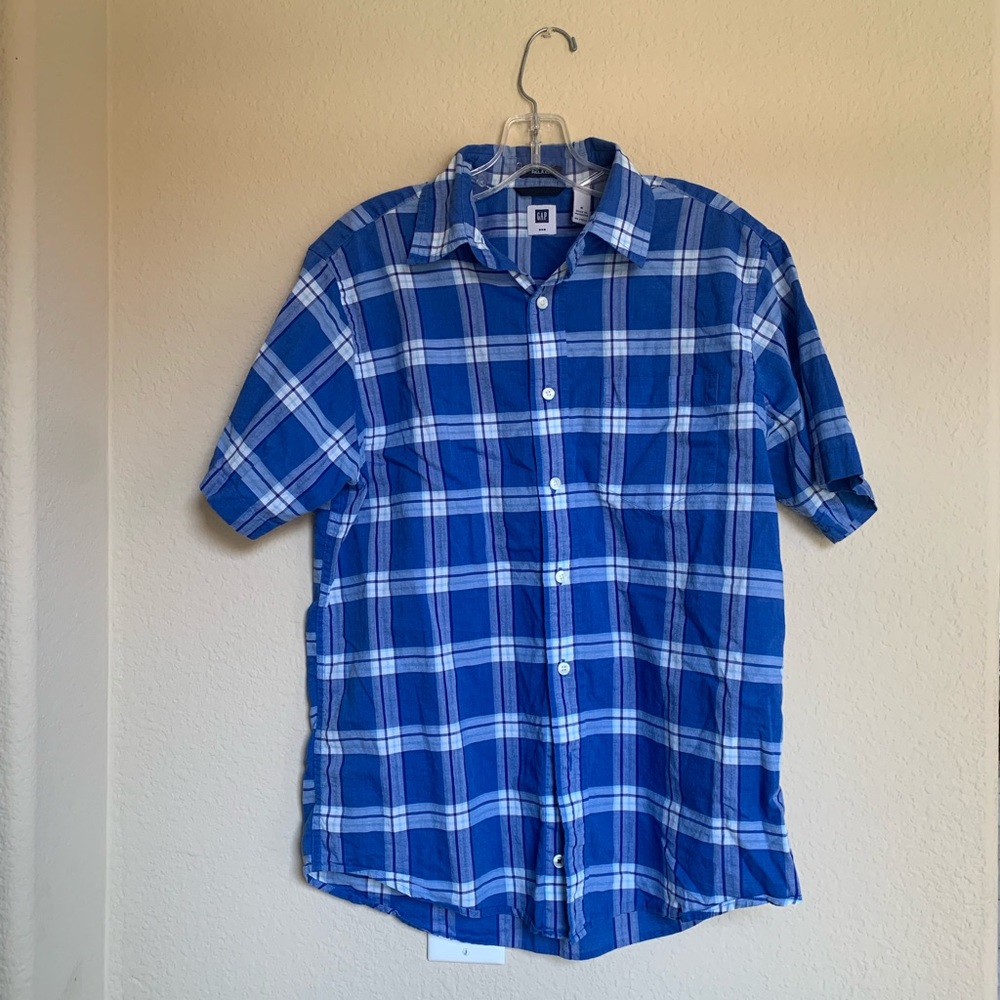 Gap Men’s blue plaid button up